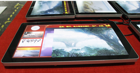 【供應黑龍江/哈爾濱/壁掛式廣告機分屏播放 圖片視屏同一平面播放】價格,廠家,圖片,廣告機,廣州本獅貿易-